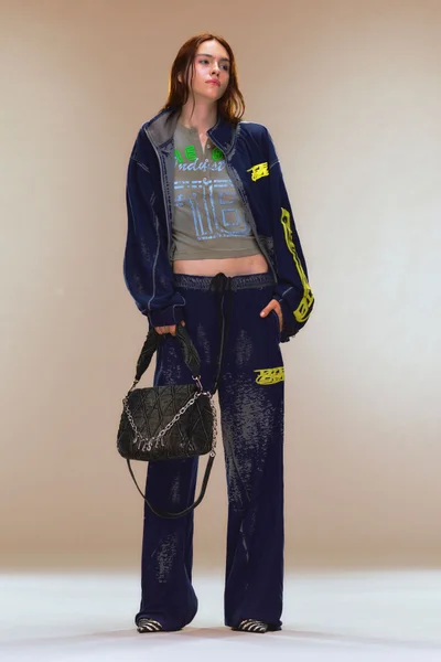 Look 18
